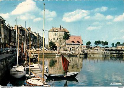 14 - Honfleur - Le bassin et la Lieutenance - Flamme Postale de Honfleur - CPM - Voir Scans Recto-Verso