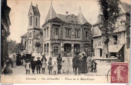 19 - JUILLAC -- Place de la République