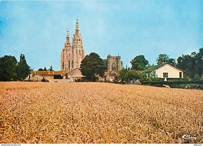 51 - L'Epine - Basilique Notre Dame de l'Epine - Champs de blé - CPM - Carte Neuve - Voir Scans Recto-Verso