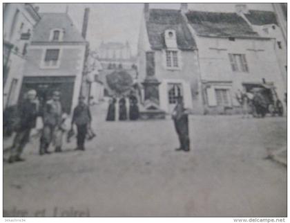 CPA 37 Indre Et Loire L'île Bouchard attelages animée magasins