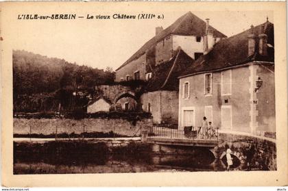 CPA L'Isle-sur-Serein Le Chateau (1184095)