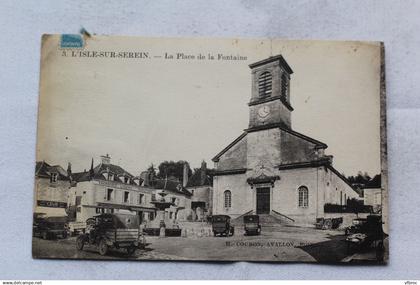 L'isle sur Serein, la place de la fontaine, Yonne 89