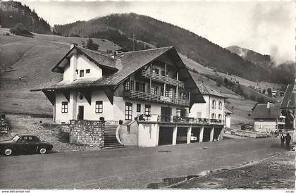 CPSM La Chapelle d'Abondance Hôtel l'Ensoleillé