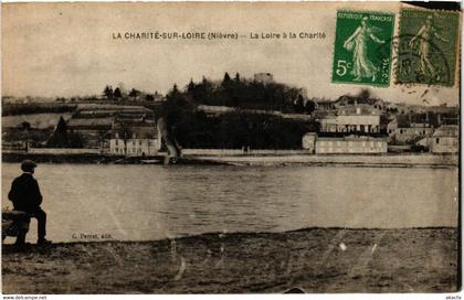 CPA La CHARITÉ-sur-LOIRE - La Loire a la CHARITÉ (456562)