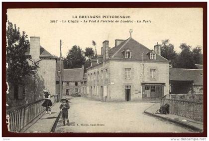 Cpa du 22 La Chèze le pont à l´ arrivée de Loudéac , La poste      MART2