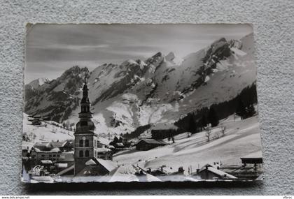 Cpm 1958, la Clusaz, vue générale et la chaîne des Aravis, haute Savoie 74