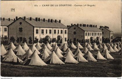 CPA La Courtine Casernes FRANCE (1050493)