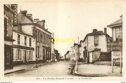 85 La Mothe-Achard, la Grande Rue