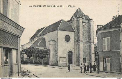 LA QUEUE EN BRIE EGLISE L'EPICERIE