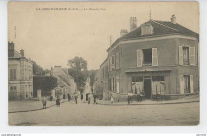 LA QUEUE EN BRIE - La Grande Rue