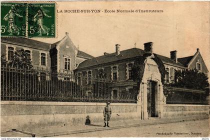 CPA LA ROCHE-sur-YON - École Normale d'Instituteurs (297732)