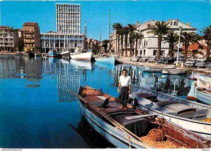 83 - La Seyne sur Mer - Le Port - Bateaux - Automobiles - CPM - Voir Scans Recto-Verso