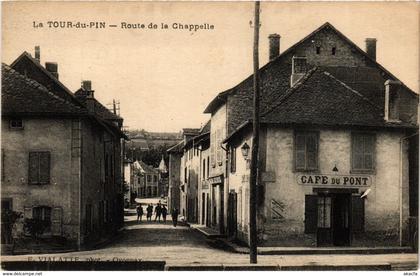 CPA La Tour-du-Pin - Route de la Chapelle FRANCE (961651)