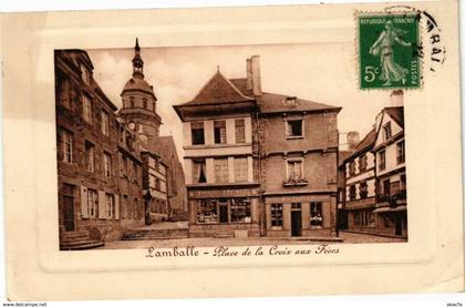 CPA LAMBALLE - Place de la Croix aux Féves (243143)