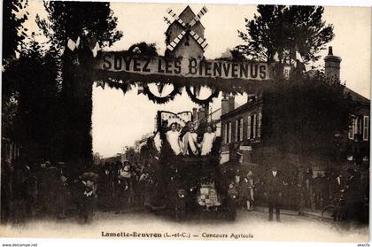 CPA Soyez Les Bienvenus - LAMOTTE BEUVRON - Concours Agricole (193452)