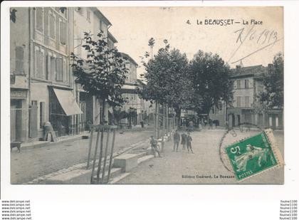 LE BEAUSSET la place