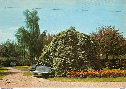 93 - Le Blanc Mesnil - Le Square - Fleurs - CPM - Voir Scans Recto-Verso