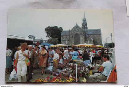 Cpm, le Conquet, le marché au chevet de l'église, Finistère 29