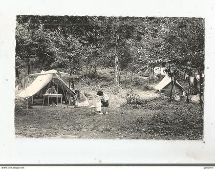 LE PLESSIS ROBINSON (SEINE) LE CAMPING DU PARC HACHETTE