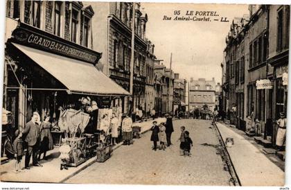 CPA LE PORTEL - Rue amiral courbet (196516)