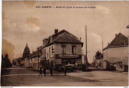 CPA Les Abrets - Route de Lyon et Avenue de la Gare FRANCE (961838)