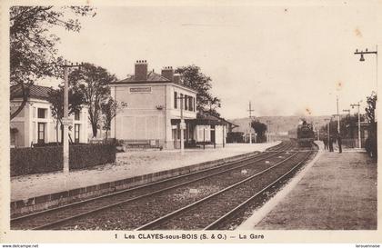 78 - LES CLAYES SOUS BOIS - La Gare