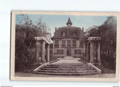 LES CLAYES SOUS BOIS : La Mairie - état