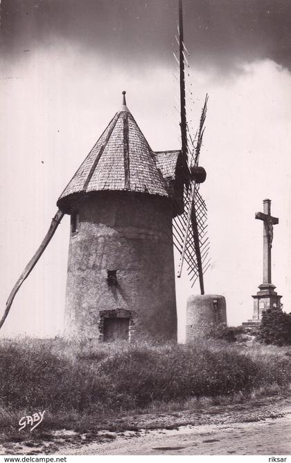 LES HERBIERS(MOULIN)