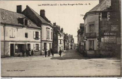 CPA LES PONTS-de-CE La Rue Rouget de l'Isle (1164207)