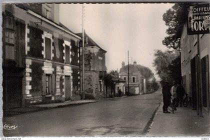 LES TROIS MOUTIERS  ROUTE DE LOUDUN