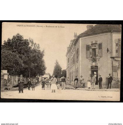 55 - LIGNY EN BARROIS (Meuse) - Place Nationale (Côté ouest)