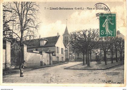 Carte POSTALE Ancienne de  LIMEIL  BREVANNES - Place & Grande Rue