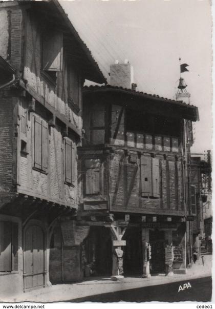 LISLE SUR TARN   VIEILLES MAISONS