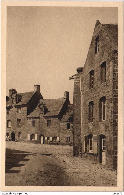 CPA LOCRONAN - Entrée de la Place par la route (143193)