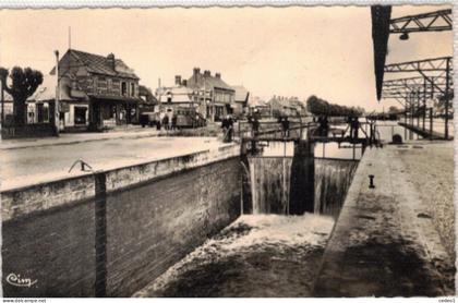 LONGUEIL ANNEL  LES ECLUSES