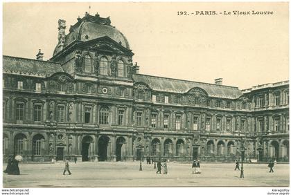 Le Vieux Louvre old postcard unused b180410