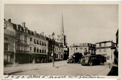 Lucon - Place des Acacias