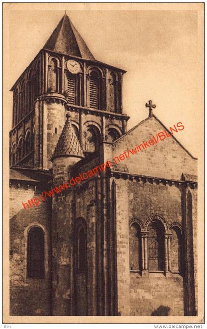 Transept sud de l'Eglise et le Clocher - Lusignan