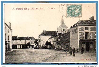 86 - LUSSAC les CHATEAUX --  La Place