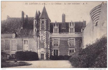 Luynes - Le Château - Cour intérieure