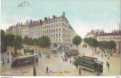 Lyon - La Place du Pont