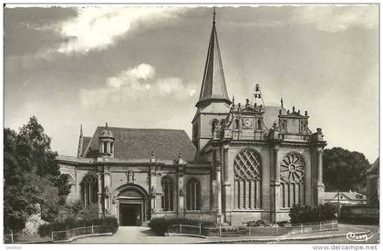 MAGNY-EN-VEXIN     L'EGLISE