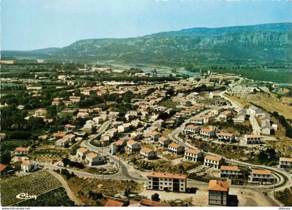 13 - Mallemort en Provence - Vue Générale aérienne - Carte Dentelée - CPSM grand format - Voir Scans Recto-Verso