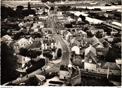 CPM MANDRES-les-ROSES Rue de Brie (1351852)