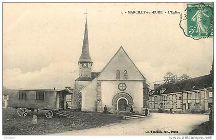 MARCILLY SUR EURE EGLISE AVEC ROULOTTE