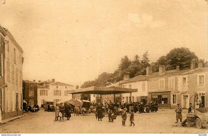 mareuil sur lay dissais * le marché * place market