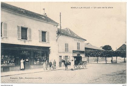 MARLY LA VILLE - Un Coin de la Place