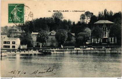 CPA Marly le Roi Abreuvoir (1449565)