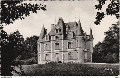 CPA MAZIERES-en-GATINE Le Chateau de la Menardiere (1140920)