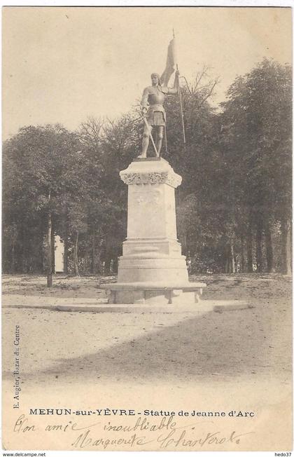 Mehun-sur-Yèvre - Statue de Jeanne d'Arc